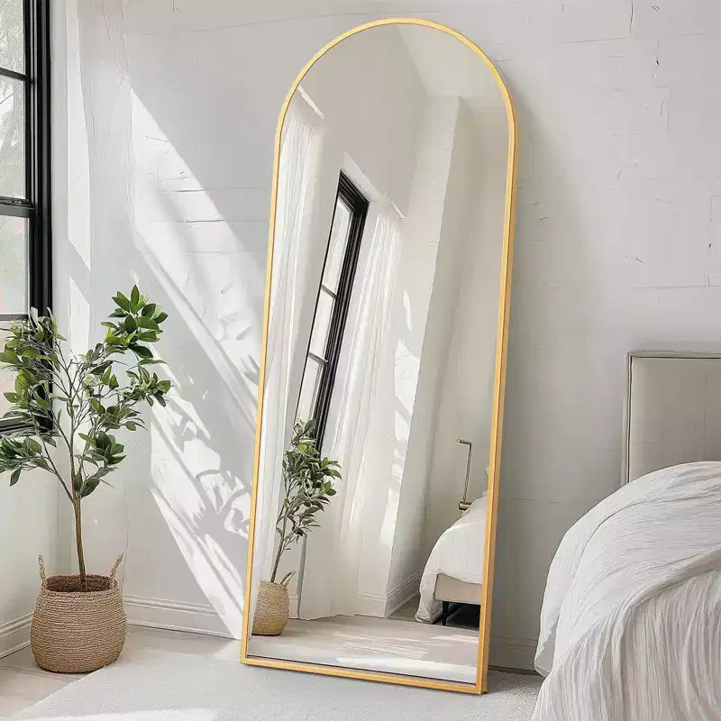 Miroir de plain-pied avec support en métal et trous de suspension