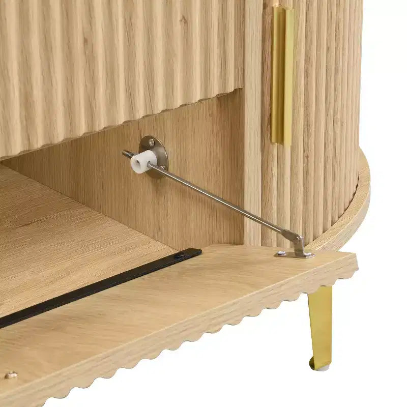 Table basse relevable avec rangement dissimulé et étagères coulissantes