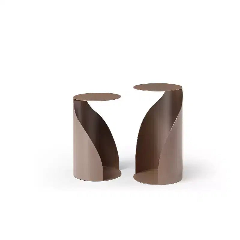 Table d'appoint fantaisie en métal doré, 15 po