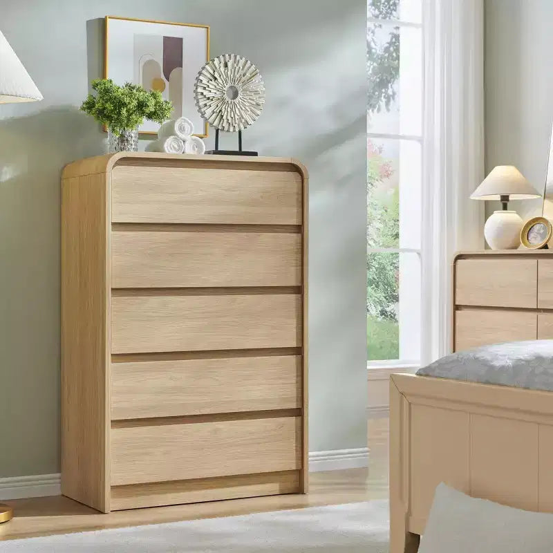 Commode moderne à 5 tiroirs de 114 cm avec profil incurvé, commode en bois de style Mid-Century, texture naturelle pour chambre/salon, chêne naturel